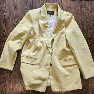 Yellow blazer